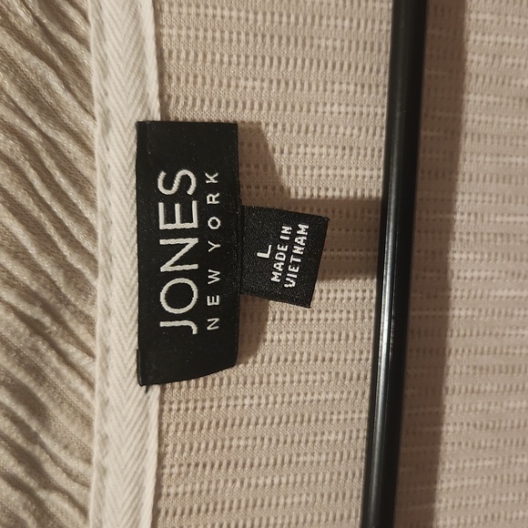 Jones NY top - Picture 6 of 9